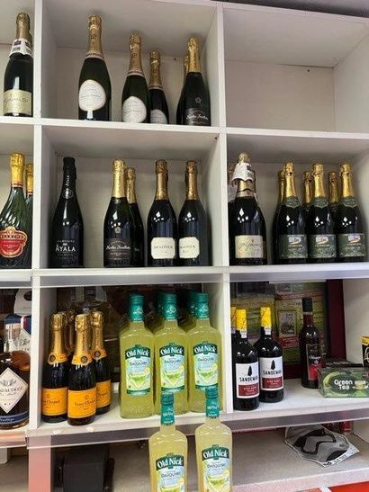 STOCKS : 
- Bières, épicerie, huile, farine,...