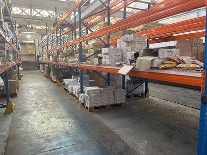 STOCKS : 
- Bières, épicerie, huile, farine,...