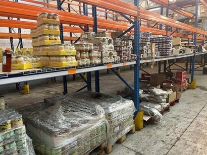 STOCKS : 
- Bières, épicerie, huile, farine,...