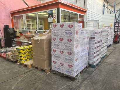 STOCKS : 
- Bières, épicerie, huile, farine,...