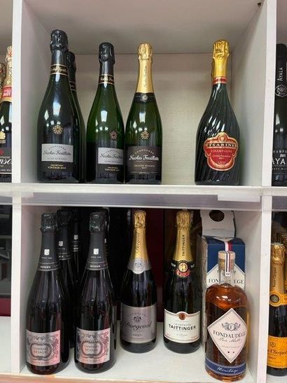 STOCKS : 
- Bières, épicerie, huile, farine,...