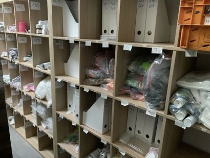 STOCK : 
- (+/-) 138 kits de broderie logotypés...