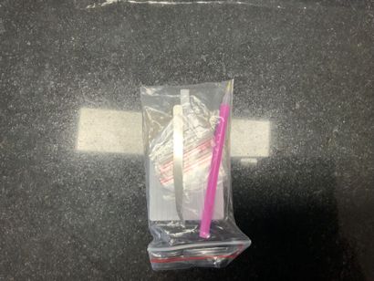 STOCK : 
- (+/-) 138 kits de broderie logotypés...
