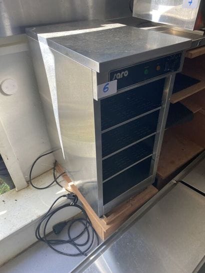1 chauffe-assiette en inox SARO

VENTE AUX...