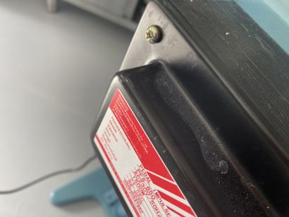 1 machine de thermoscellage à pédale modèle...