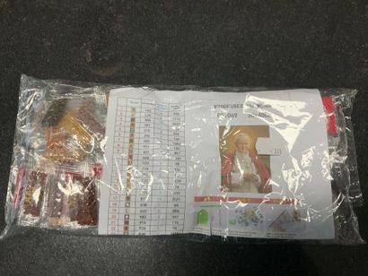 STOCK : 
- (+/-) 138 kits de broderie logotypés...