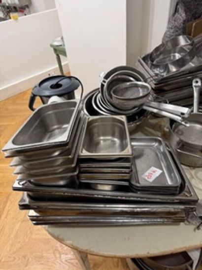 +1 large set of stainless steel cookware...