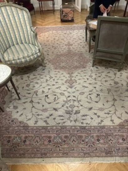 1 mechanical rug. Oriental style
Dimensions:...