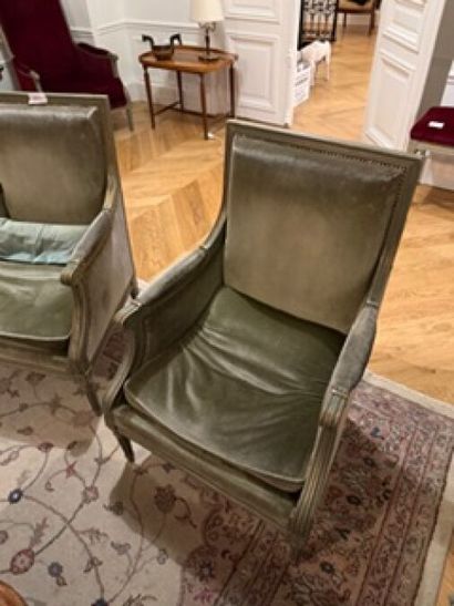 1 pair of square-back bergères in molded...