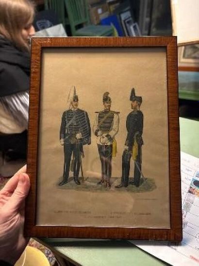 Une gravure 3 soldats en uniformes