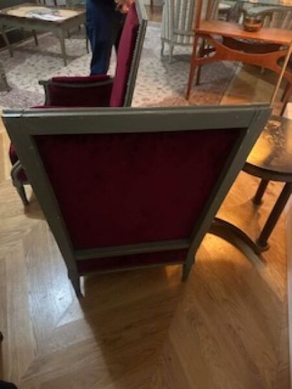 1 pair of corner bergères in molded and lacquered...