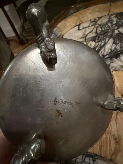 Pewter beer chopper

NB: gift from Le Cercle...