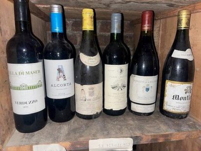 STOCK de bouteilles de vins comprenant :
(dans...