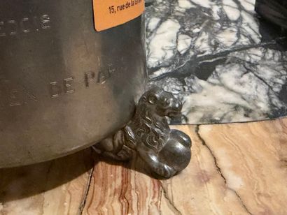 Pewter beer chopper

NB: gift from Le Cercle...