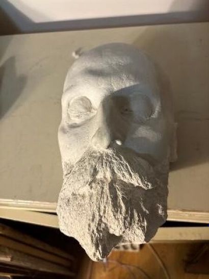 Masque mortuaire présumé d'Alfred Nobel
Plâtre
27...