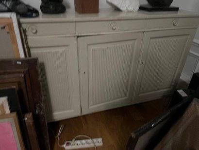 2 meubles de rangement en bois ouvrant par...