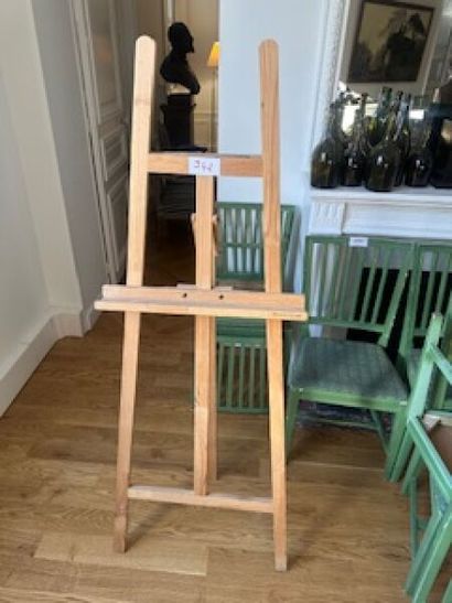 1 set including :
- 1 height-adjustable pine...