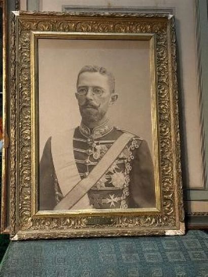 Photographie le roi Gustav V de Suède signée...