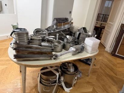 +1 large set of stainless steel cookware...