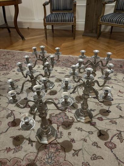 Important lot of metal candlesticks and candlesticks...