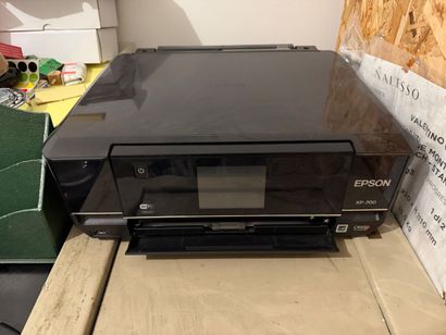 - 1 UC HP Prodesk intel core i5
- 1 écran...