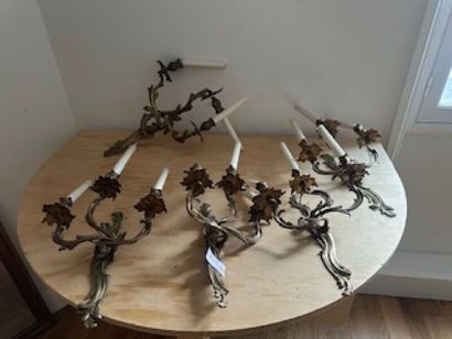 1 lot comprising a suite of four metal three-arm...