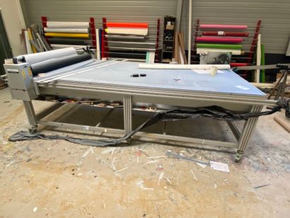 1 table de découpe MODUL MOUNTER Flatbed...