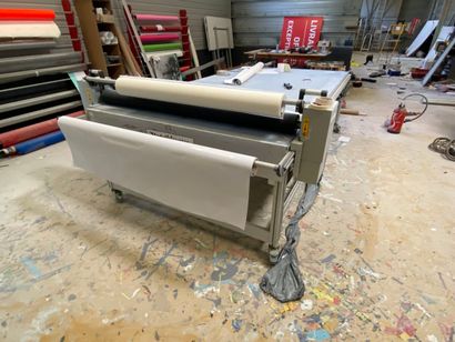 1 table de découpe MODUL MOUNTER Flatbed...