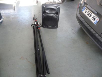 1 enceinte IBIZA SOUND + pied