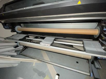 - 1 imprimante grand format HP LATEX 365
-...