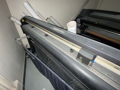 - 1 imprimante grand format HP LATEX 365
-...