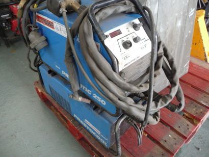 1 poste à souder PRESTOTIG 250 380V