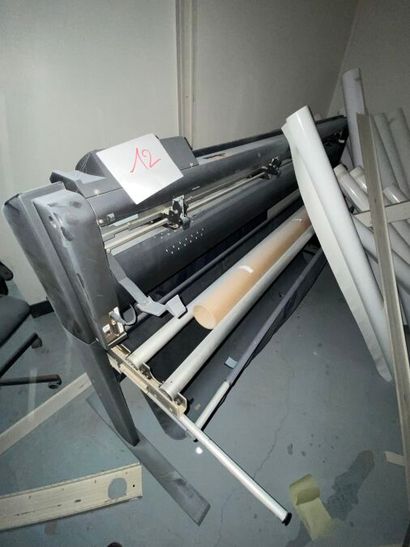 - 1 imprimante grand format HP LATEX 365
-...