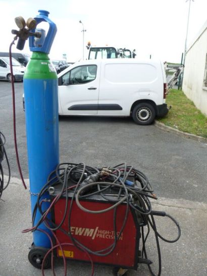 1 poste à souder EWM SATURN 250 MIG