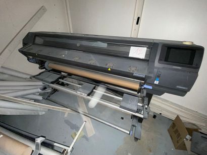 - 1 imprimante grand format HP LATEX 365
-...