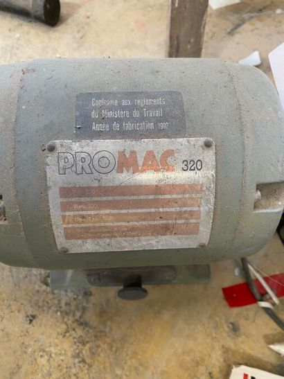 1 touret à meuler PROMAC 320 (Ref. 4)

VENTE...