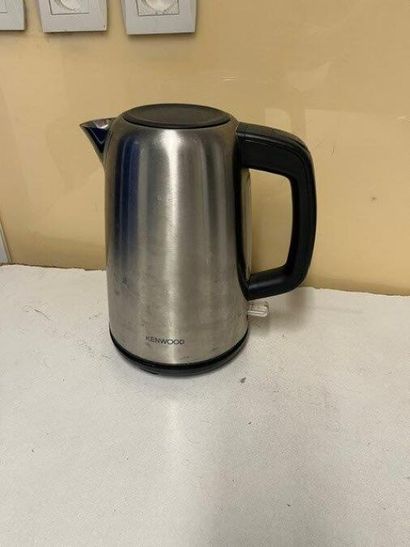 - 1 réfrigérateur ELECTROLUX
- 1 petit réfrigérateur...