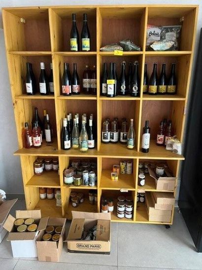 STOCK d'épicerie comprenant :
- (+/-) 28...
