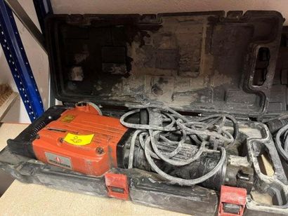 3 marteaux piqueurs BOSCH GSH 27VC / REDSTONE

VENTE...