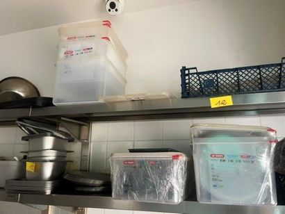 - 1 lot d'ustensiles de cuisine, culs de...