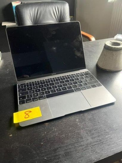 1 MAC BOOK PRO sans chargeur

VENTE AUX ENCHERES...