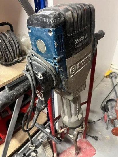 3 marteaux piqueurs BOSCH GSH 27VC / REDSTONE

VENTE...