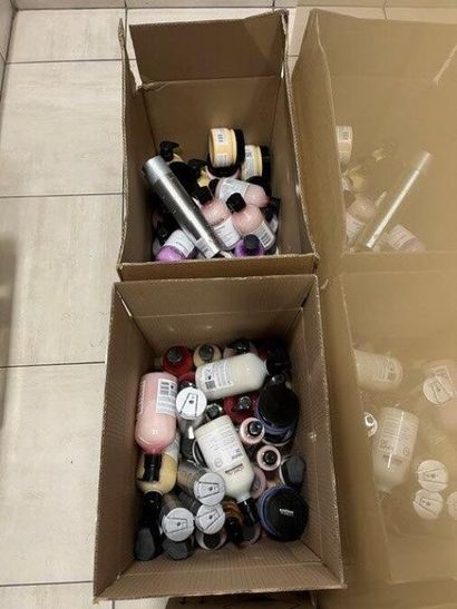STOCK de produits capillaires, shampoings,...