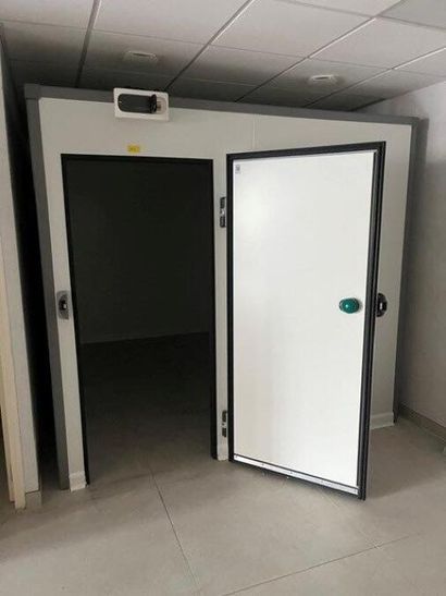 1 chambre froide positive EP.60MM sans sol...
