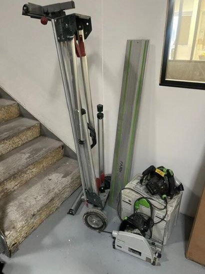 - 1 scie plongeante FESTOOL + règle
- 1 scie...