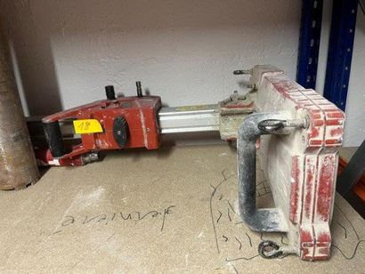 - 6 Carottes HILTI 
- 1 colonne de carotteuse...