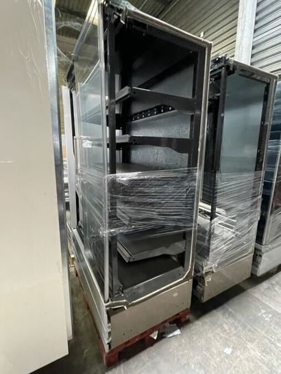 - 2 armoires frigorifiques 4 portes vitrées
-...