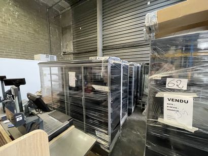 10 gondoles frigorifiques 4 portes vitré...