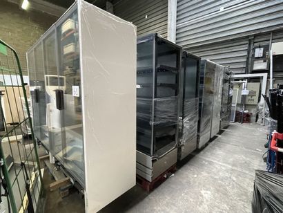 - 2 armoires frigorifiques 4 portes vitrées
-...