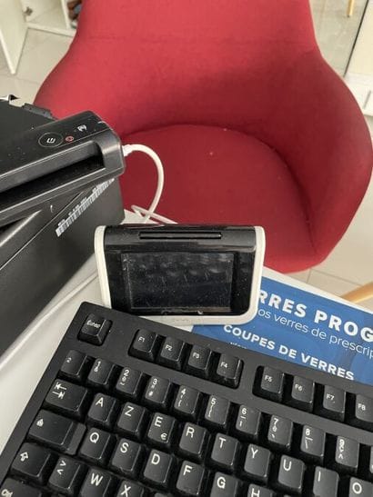 - 2 UC LENOVO Thincentre core i5
- 2 écrans...